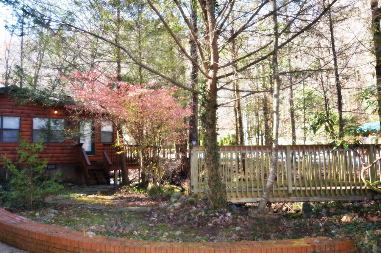 Little Creek Cabin Chalet Village Exterior photo